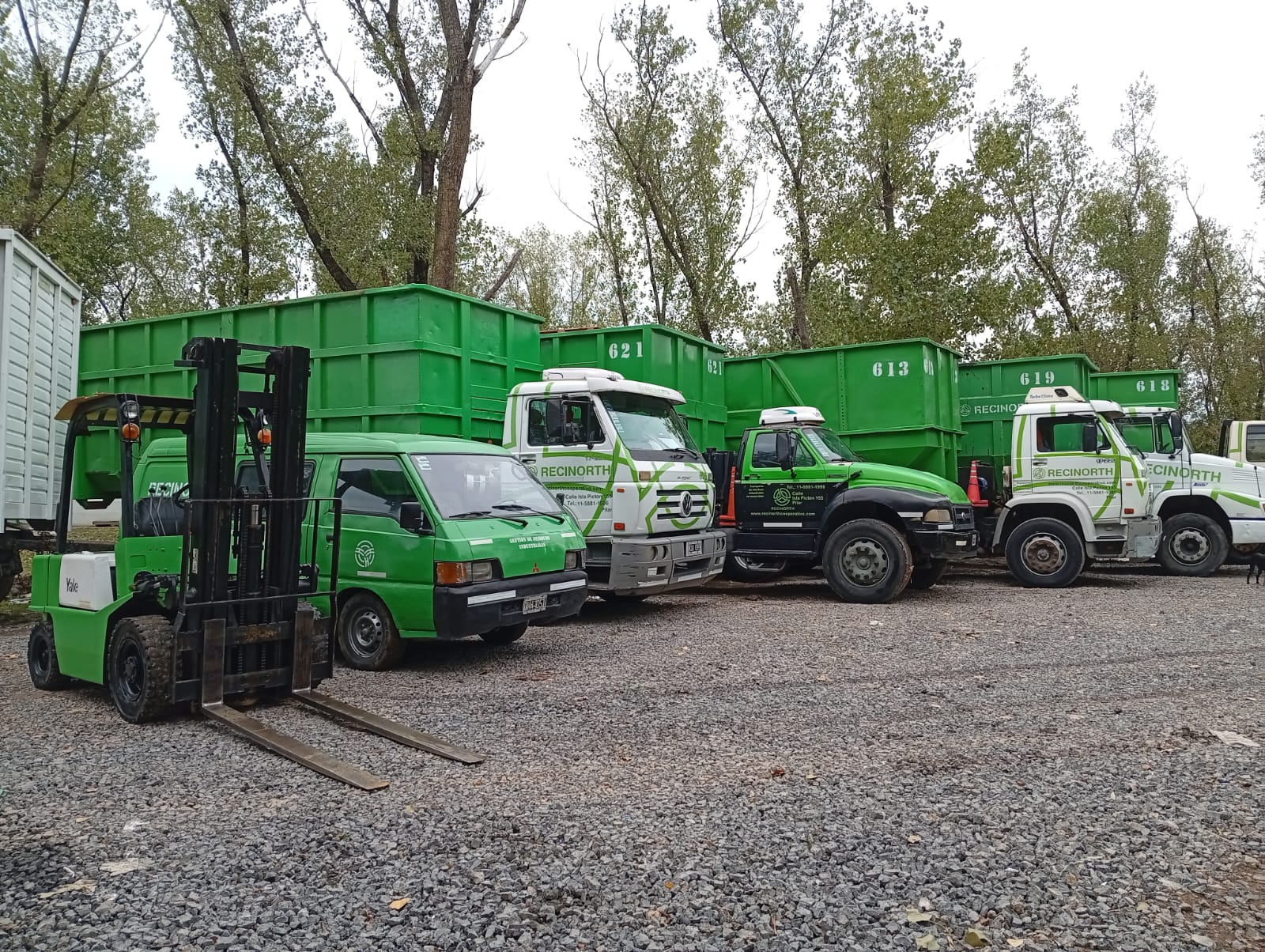 Contenedores verdes numerados de RECINORTH